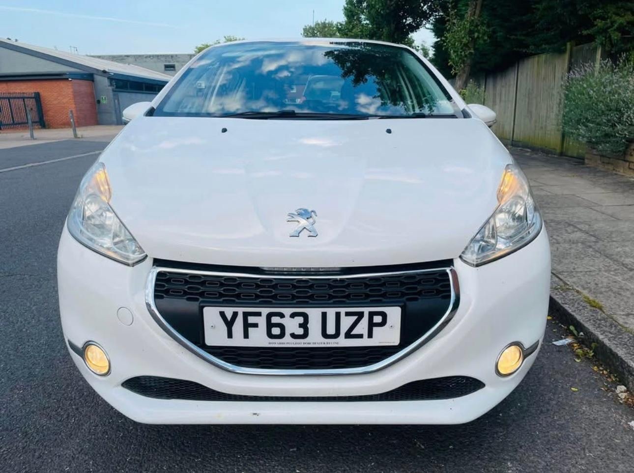 Used Peugeot 208 2013 for sale - 78067108: Photo 2