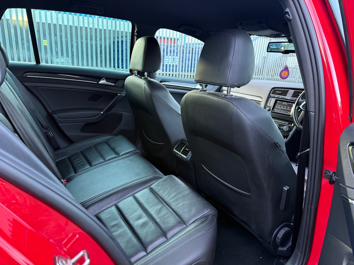 Used Volkswagen Golf 2014 for sale - 76931140: Photo 9