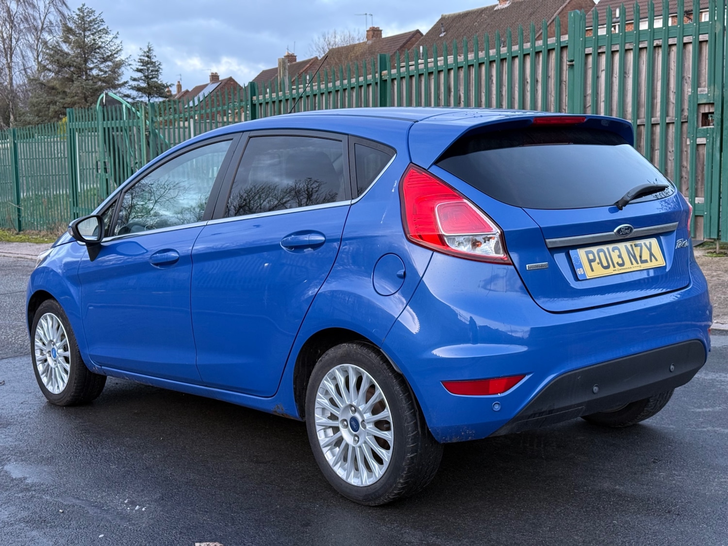 Used Ford Fiesta 2013 for sale - 77129102: Photo 2