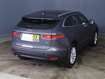 Used Jaguar F-Pace 2017 for sale - 78804747: Photo