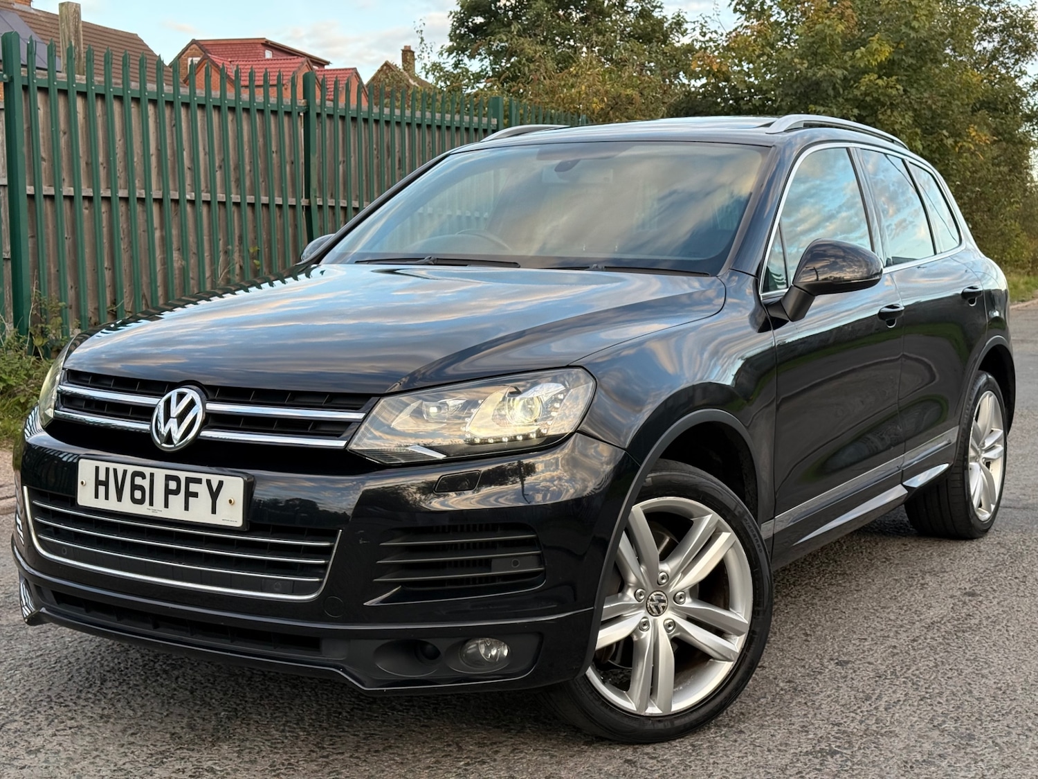 Used Volkswagen Touareg 2011 for sale - 76058323: Photo 3