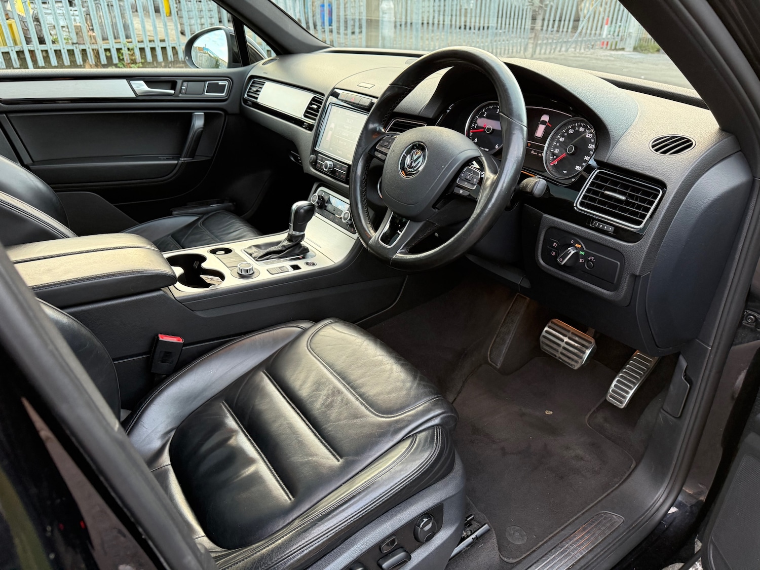 Used Volkswagen Touareg 2011 for sale - 76058323: Photo 7