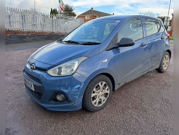 Used Hyundai i10 2015 for sale - 77535472: Photo