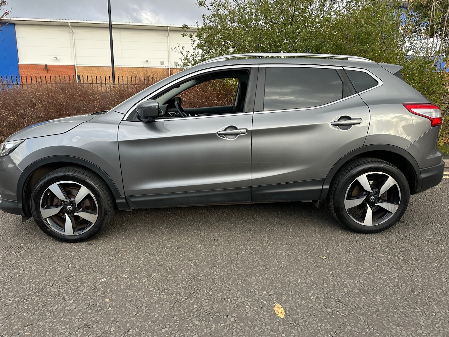 Used Nissan Qashqai 2016 for sale - 76507758: Photo 3