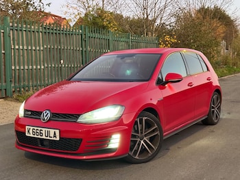 Used Volkswagen Golf 2014 for sale - 76596114: Photo