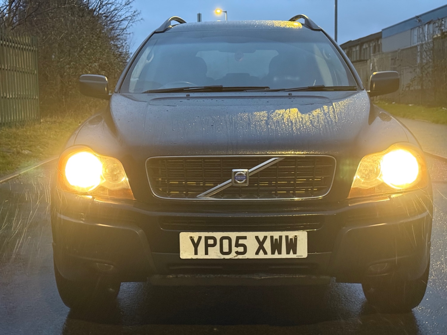 Used Volvo XC90 2005 for sale - 77274821: Photo 2