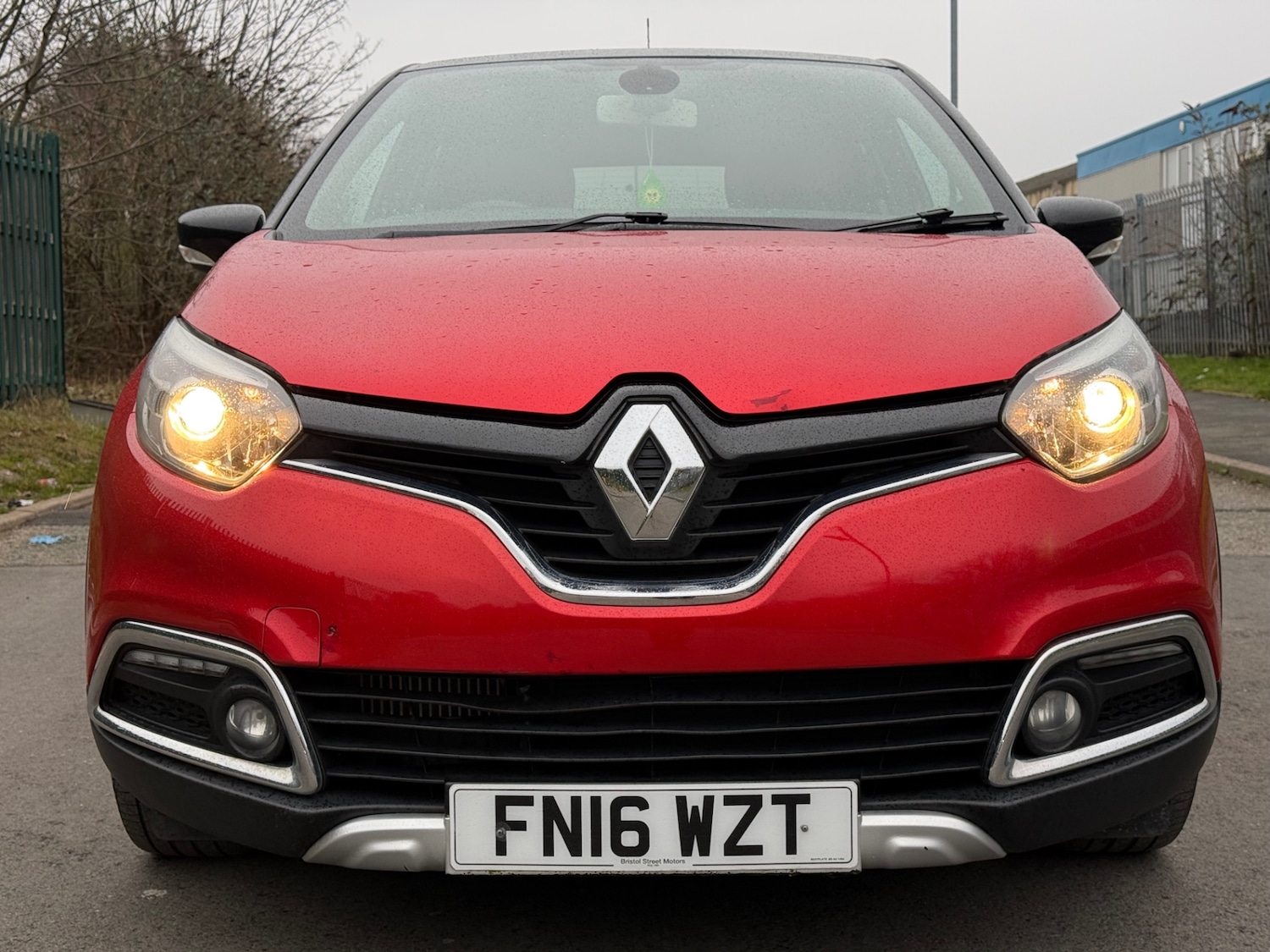 Used Renault Captur 2016 for sale - 77420715: Photo 2