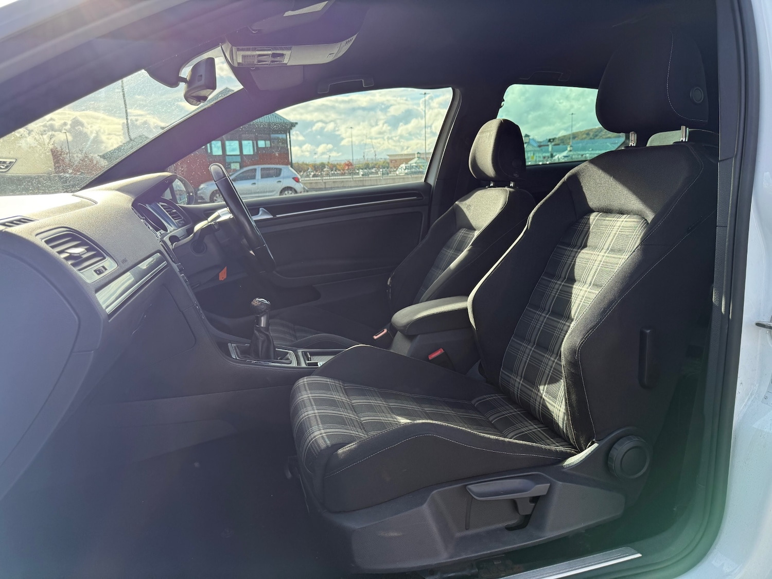 Used Volkswagen Golf 2014 for sale - 76319657: Photo 10