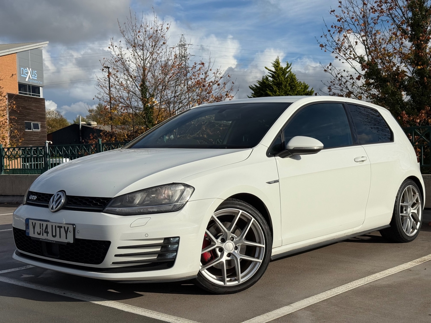Used Volkswagen Golf 2014 for sale - 76319657: Photo 3