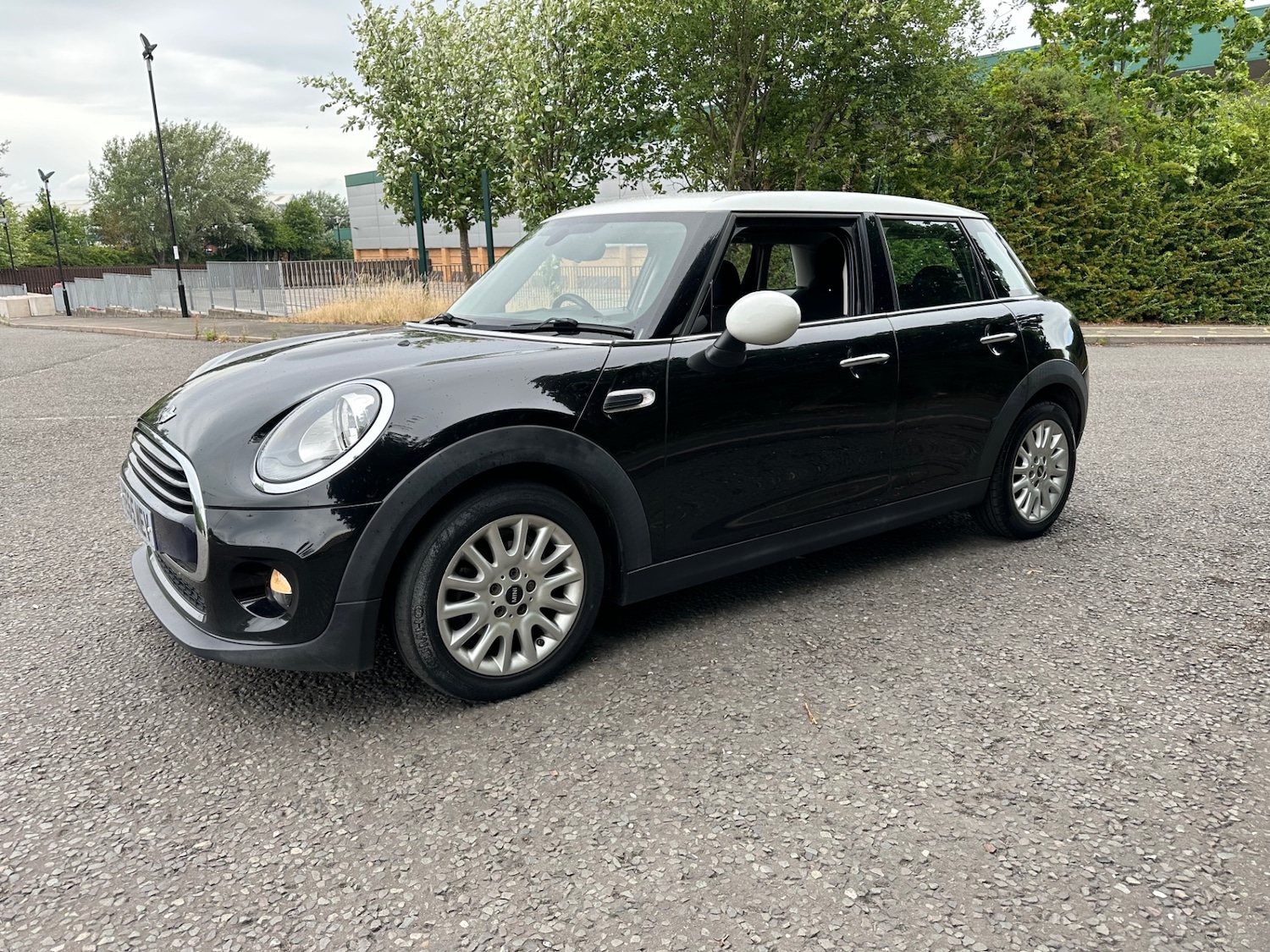 Used MINI Hatch 2015 for sale - 75152335: Photo 2