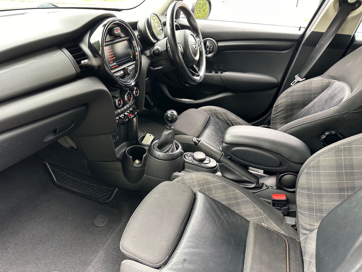 Used MINI Hatch 2015 for sale - 75152335: Photo 8