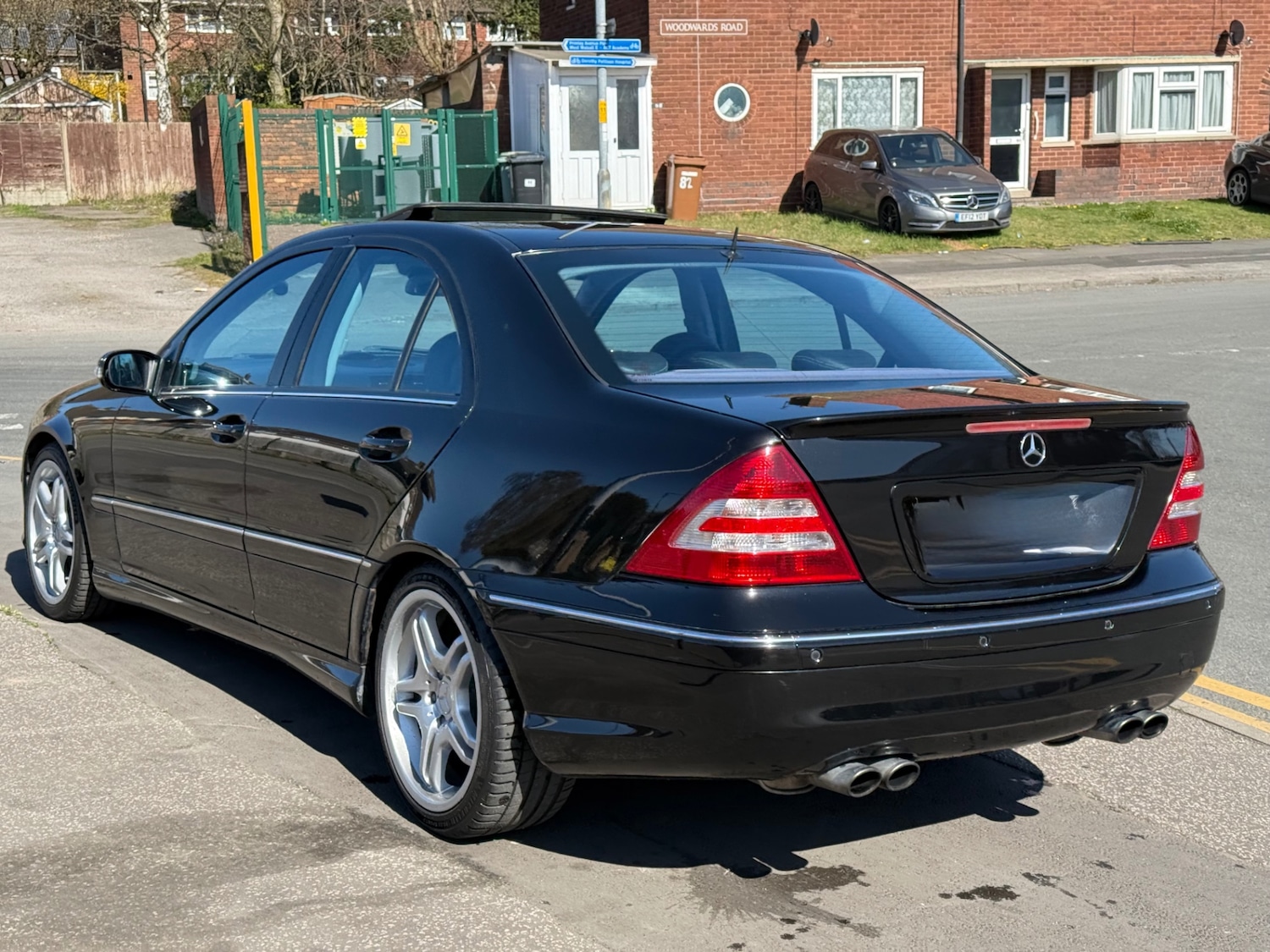 Used Mercedes-Benz C Class 2005 for sale - 76536349: Photo 2