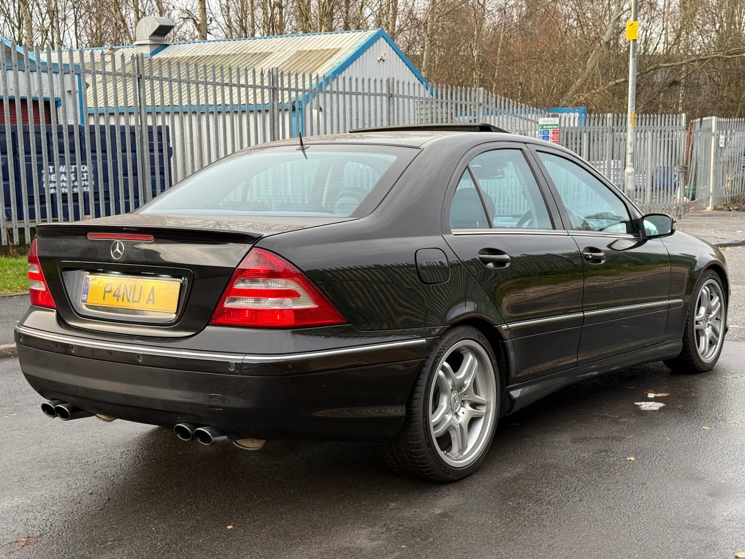 Used Mercedes-Benz C Class 2005 for sale - 76536349: Photo 4
