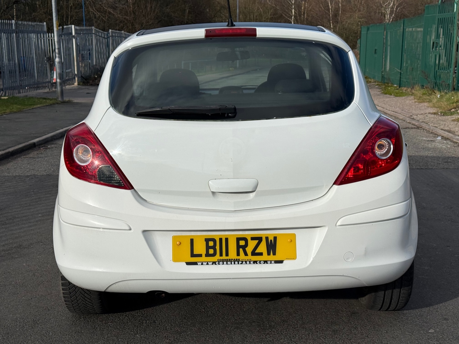 Used Vauxhall Corsa 2011 for sale - 77303347: Photo 5