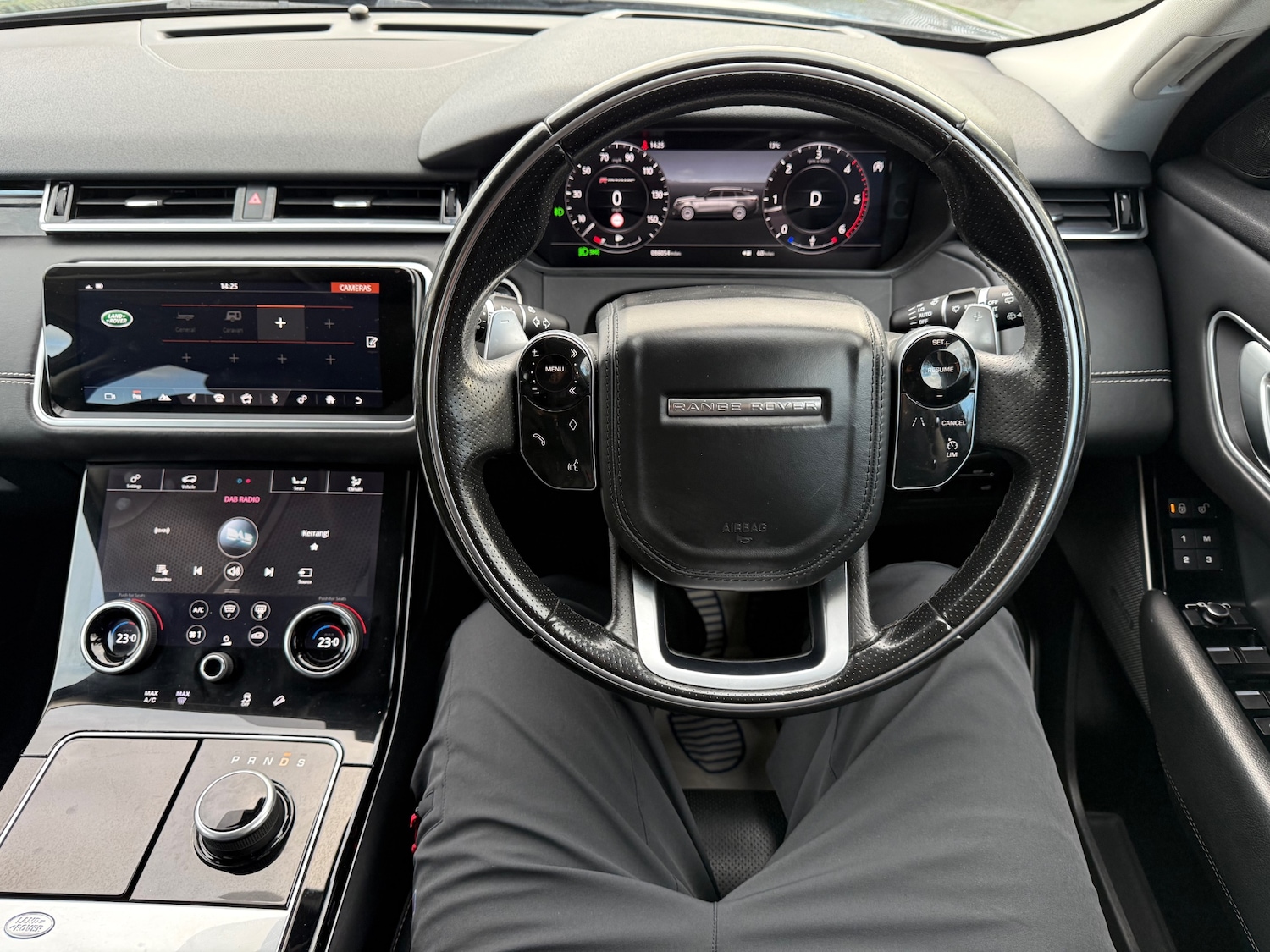 Used Land Rover Range Rover Velar 2017 for sale - 76461926: Photo 18