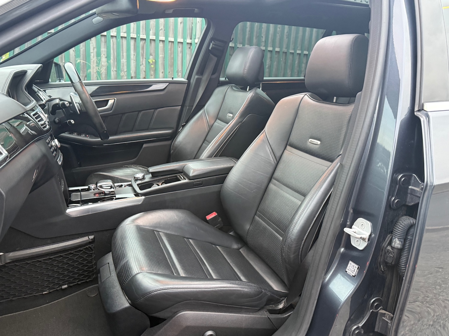 Used Mercedes-Benz E-Class 2014 for sale - 76082943: Photo 10