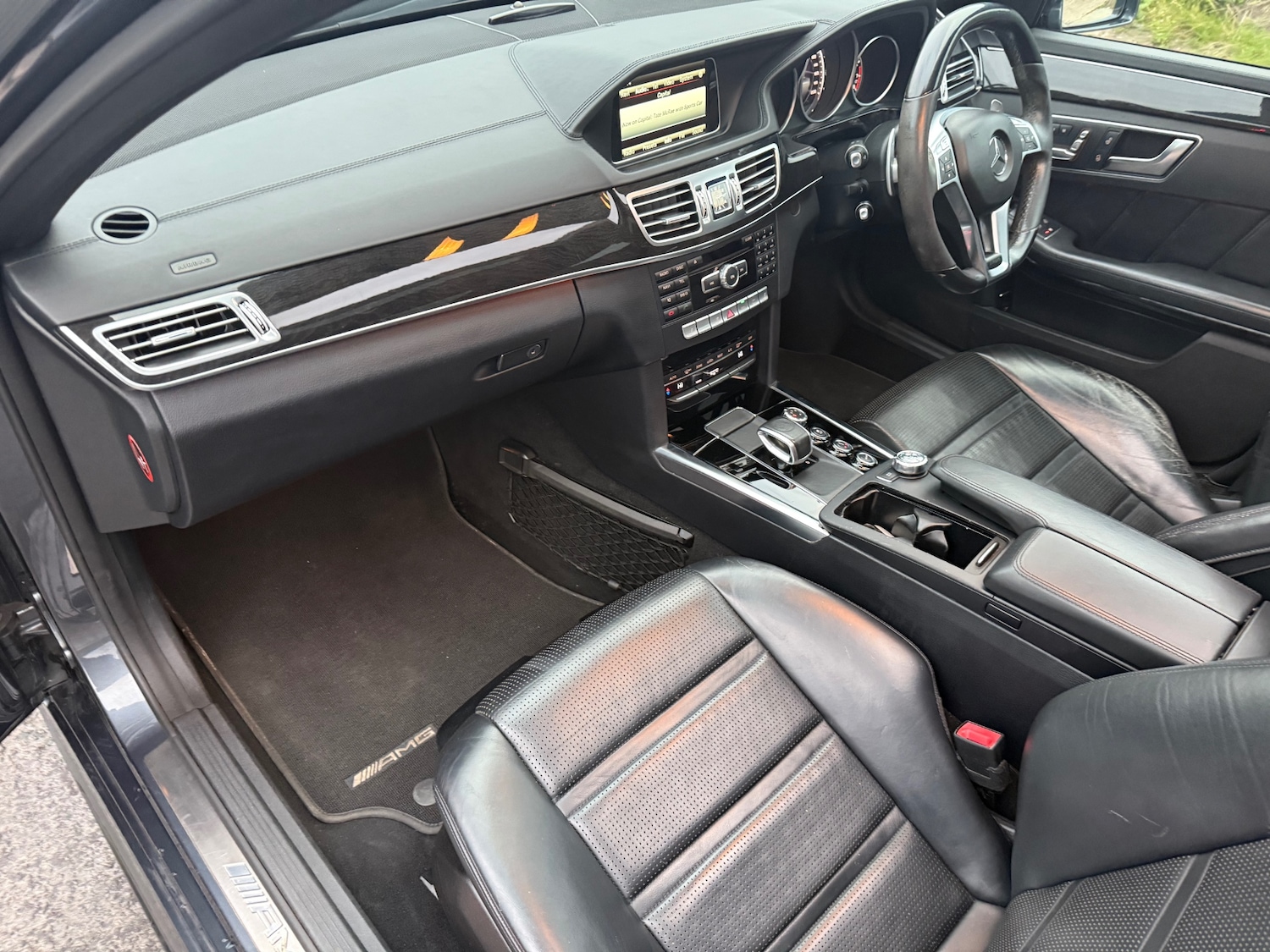 Used Mercedes-Benz E-Class 2014 for sale - 76082943: Photo 11