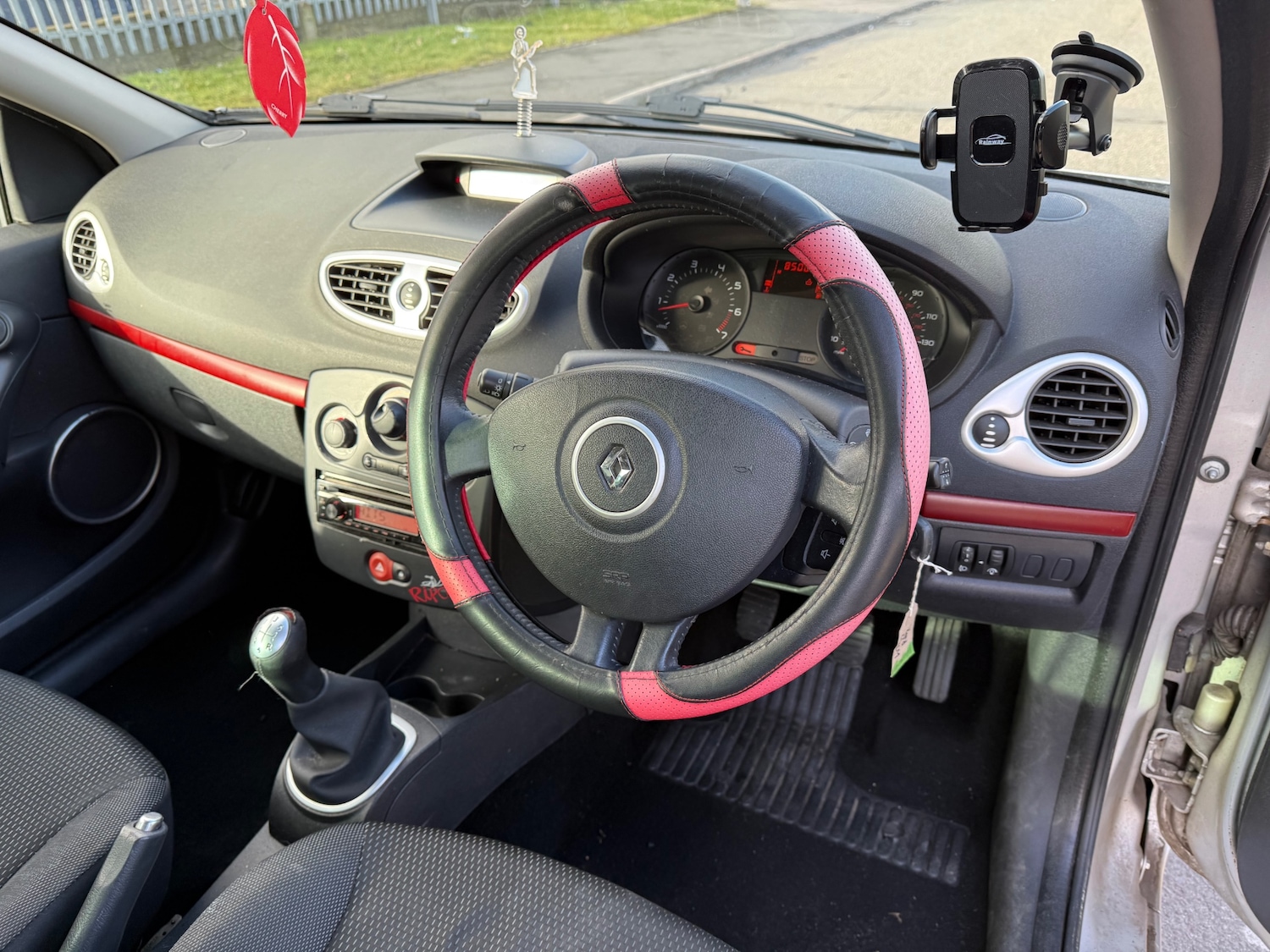 Used Renault Clio 2013 for sale - 77303428: Photo 8