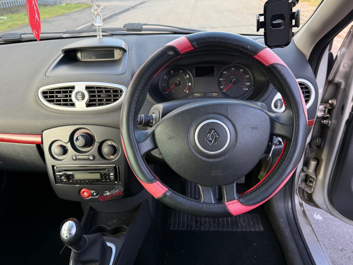 Used Renault Clio 2013 for sale - 77303428: Photo 9