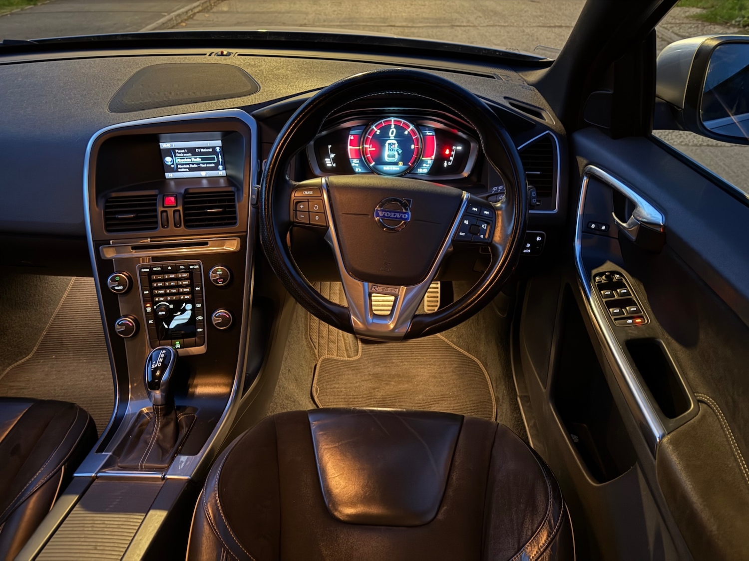 Used Volvo XC60 2014 for sale - 76627273: Photo 10