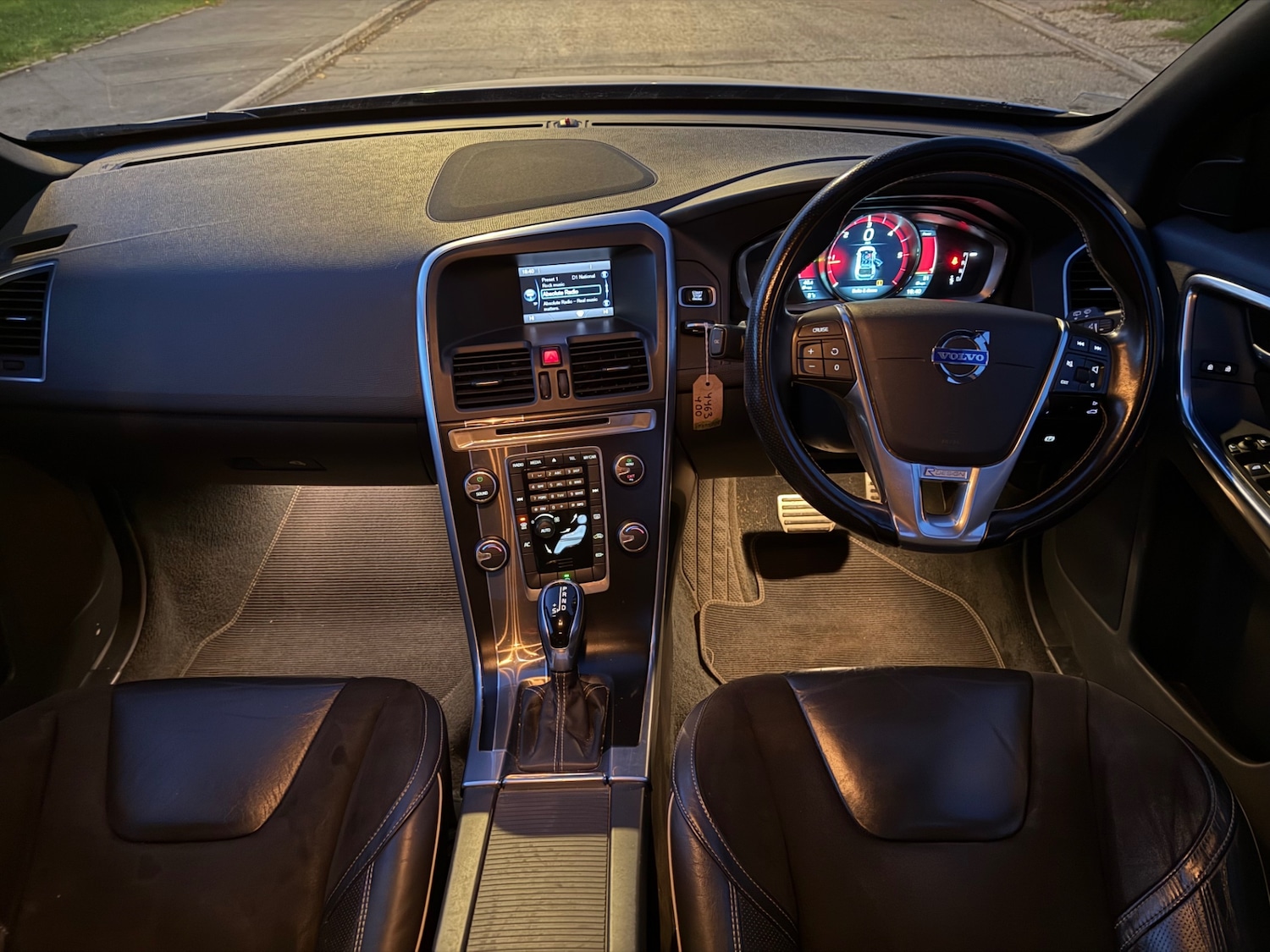 Used Volvo XC60 2014 for sale - 76627273: Photo 9