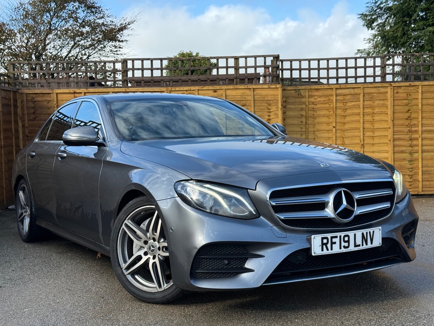 Used Mercedes-Benz E Class 2019 for sale - 76317519: Photo 1