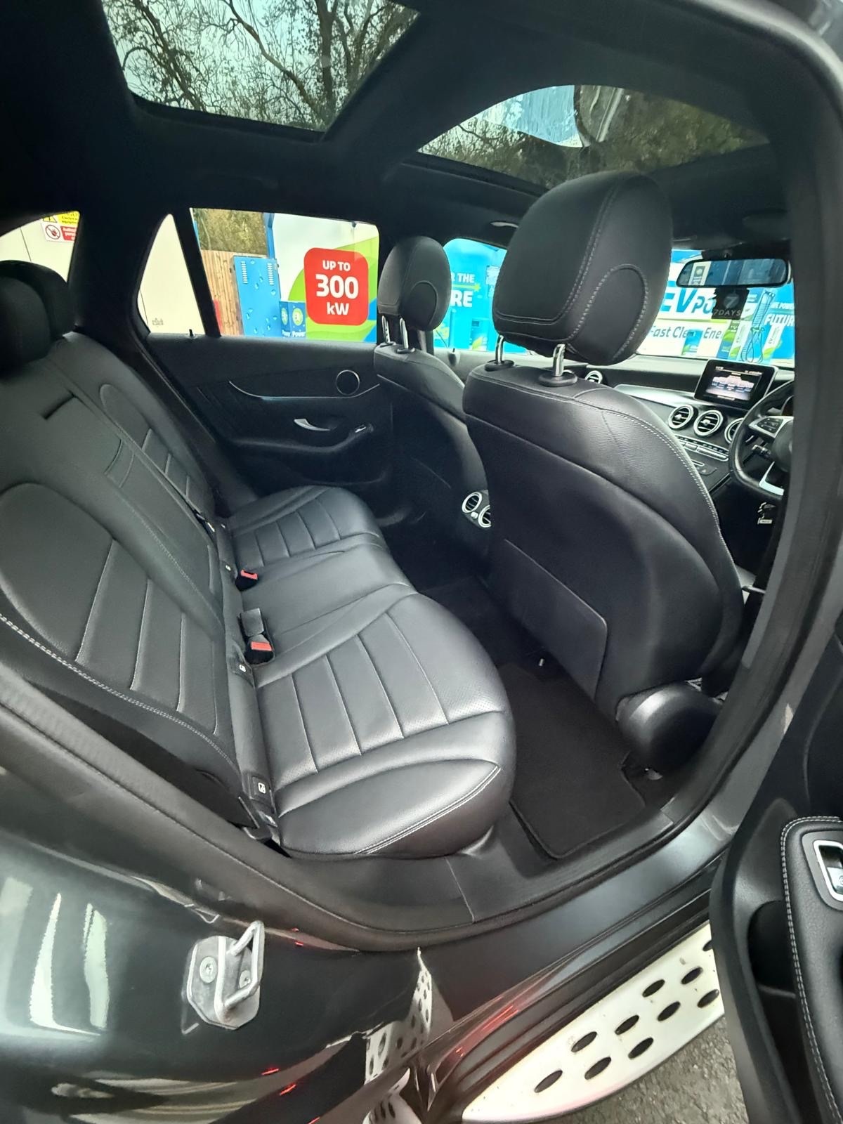 Used Mercedes-Benz GLC 2019 for sale - 76517778: Photo 10