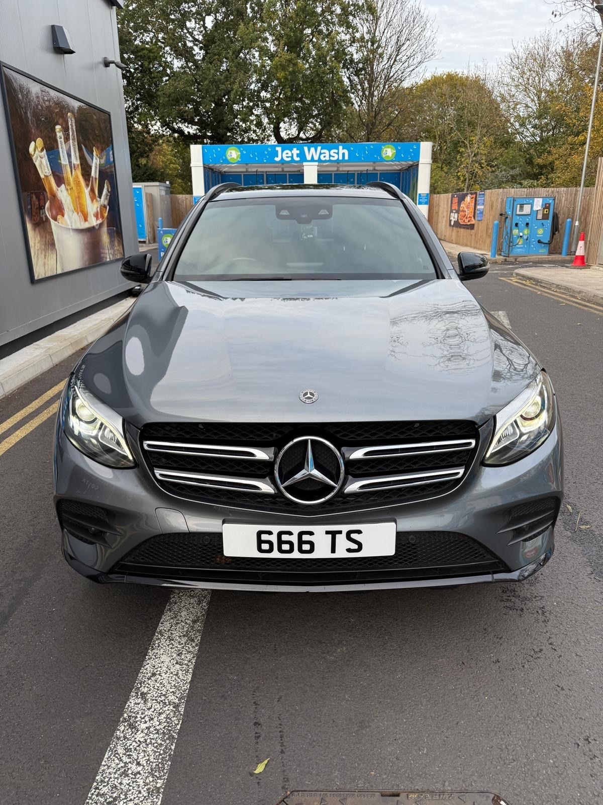 Used Mercedes-Benz GLC 2019 for sale - 76517778: Photo 2