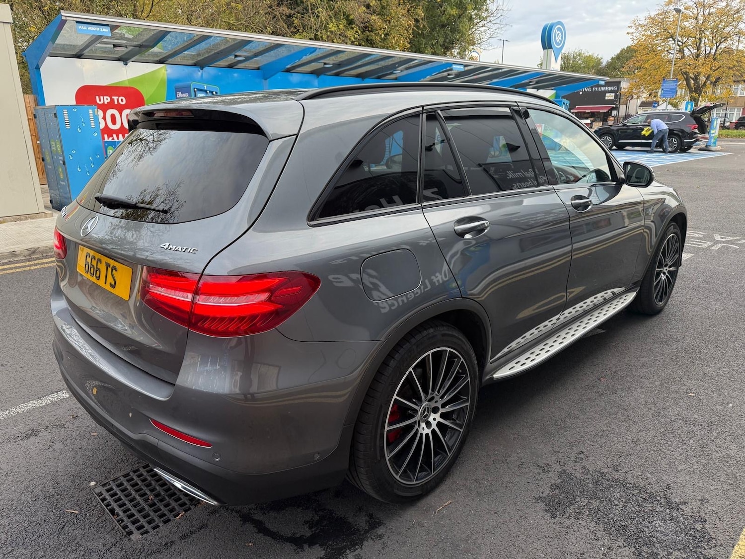 Used Mercedes-Benz GLC 2019 for sale - 76517778: Photo 6