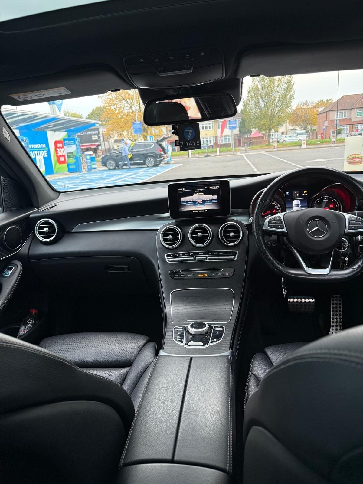 Used Mercedes-Benz GLC 2019 for sale - 76517778: Photo 9