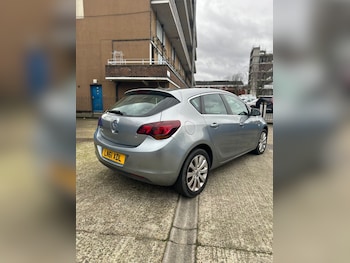 Used Vauxhall Astra 2011 for sale - 77632539: Photo