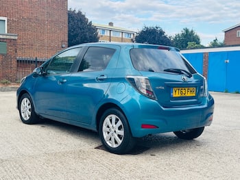 Used Toyota Yaris 2013 for sale - 79680686: Photo
