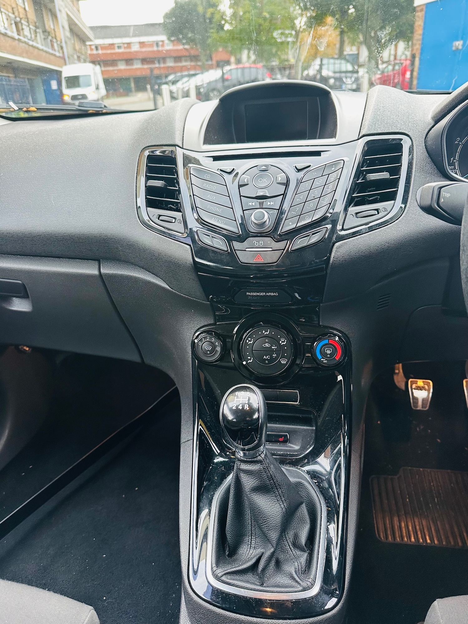 Used Ford Fiesta 2015 for sale - 76418095: Photo 12