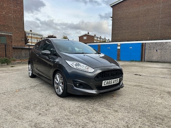 Used Ford Fiesta 2015 for sale - 76418095: Photo