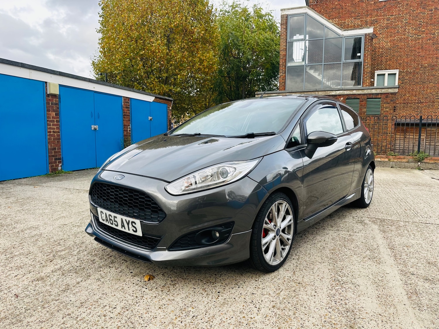 Used Ford Fiesta 2015 for sale - 76418095: Photo 2
