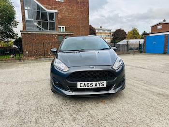 Used Ford Fiesta 2015 for sale - 76418095: Photo