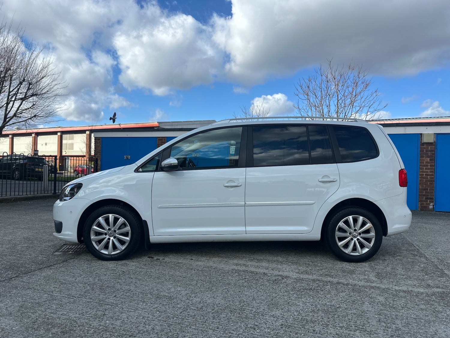 Used Volkswagen Touran 2015 for sale - 77977369: Photo 7