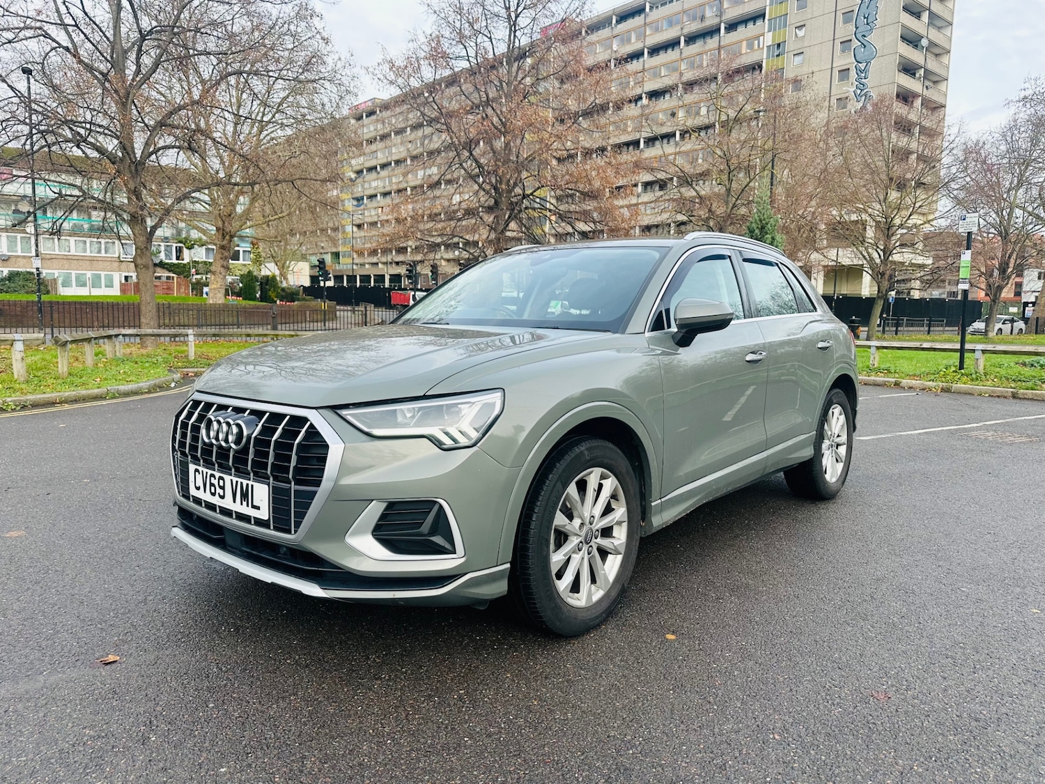 Used Audi Q3 2019 for sale - 76877407: Photo 2