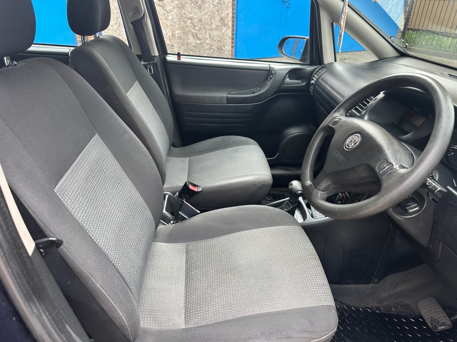 Used Vauxhall Zafira 2003 for sale - 76195893: Photo 11