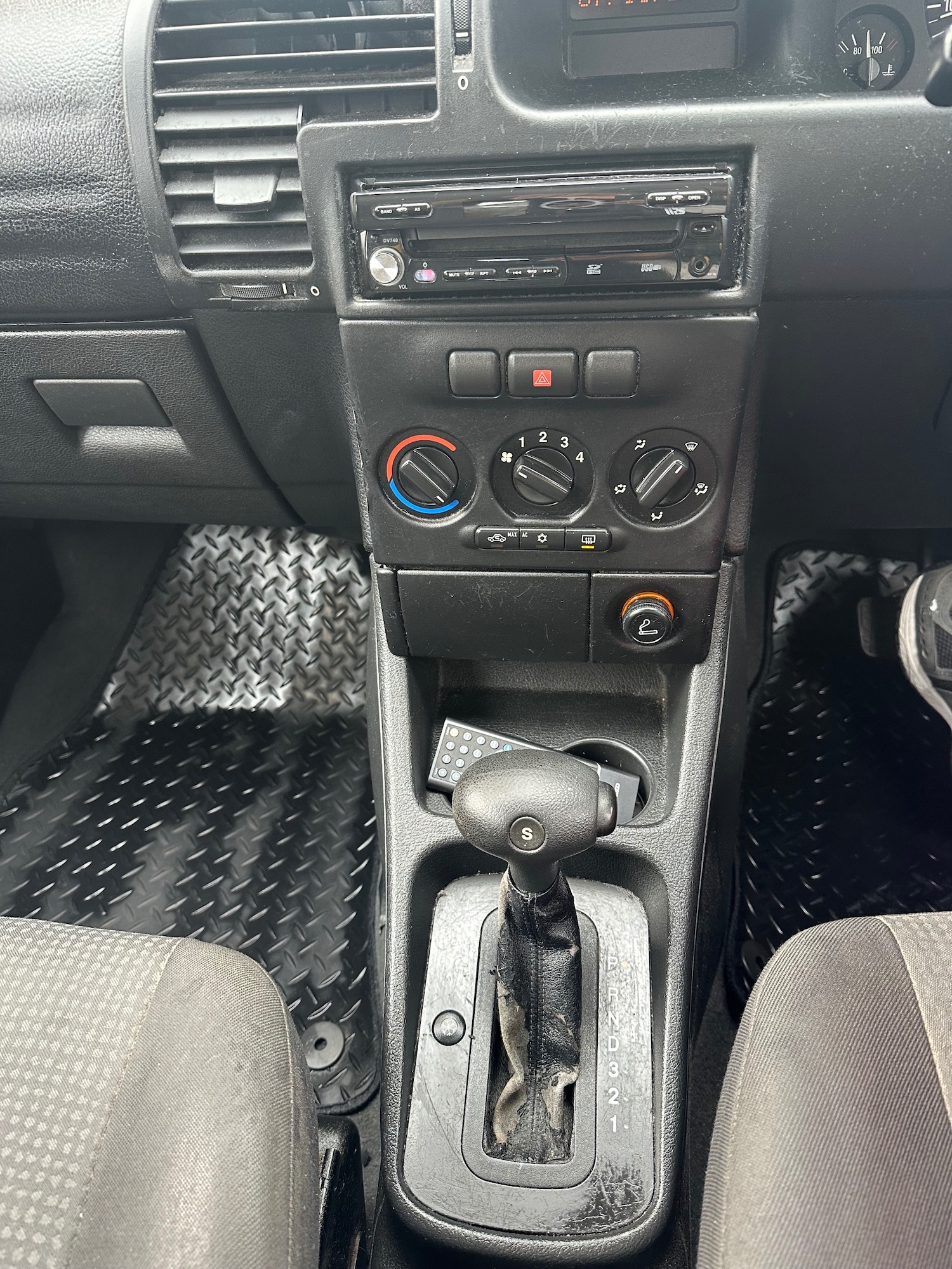 Used Vauxhall Zafira 2003 for sale - 76195893: Photo 16