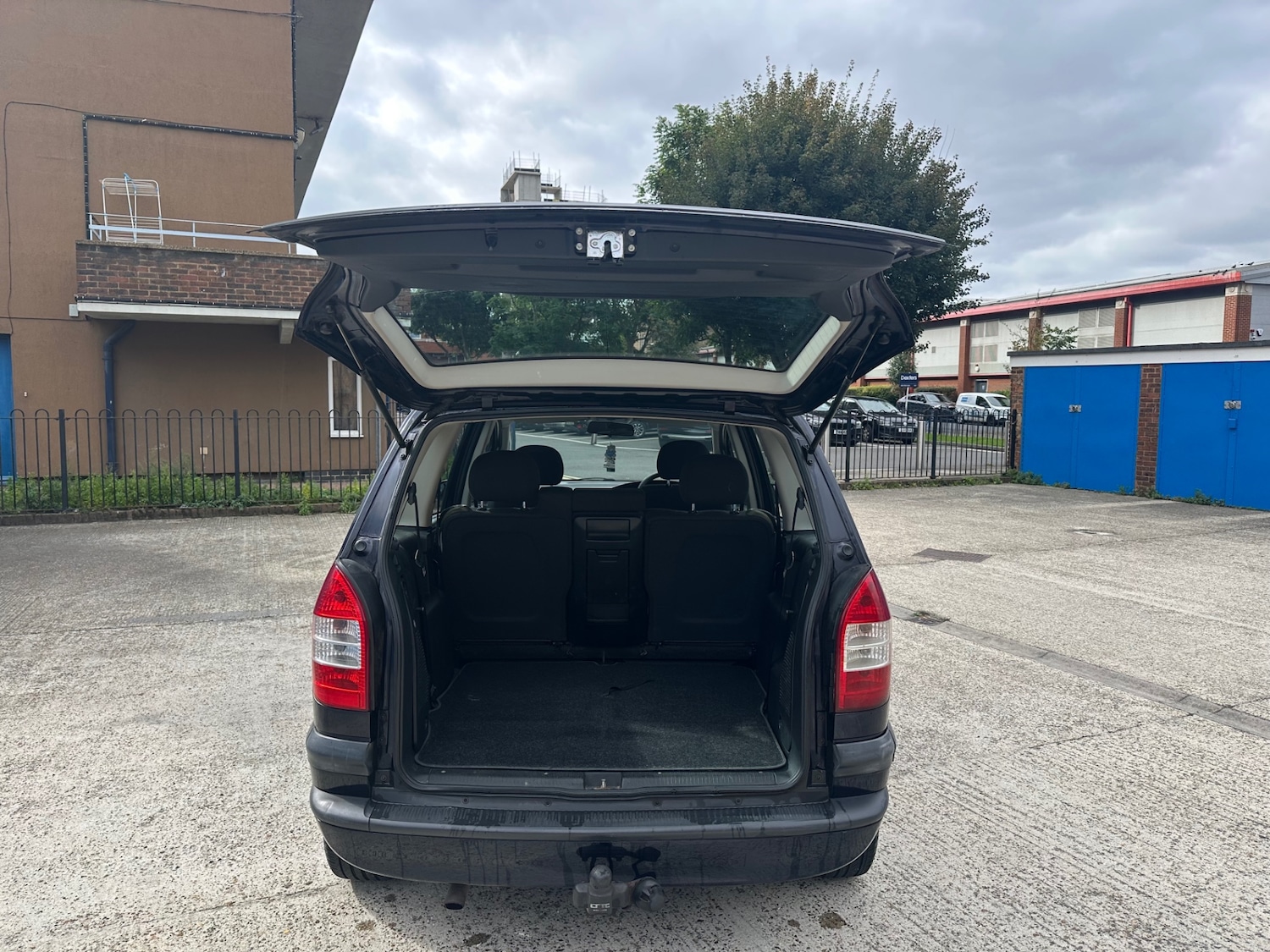 Used Vauxhall Zafira 2003 for sale - 76195893: Photo 9