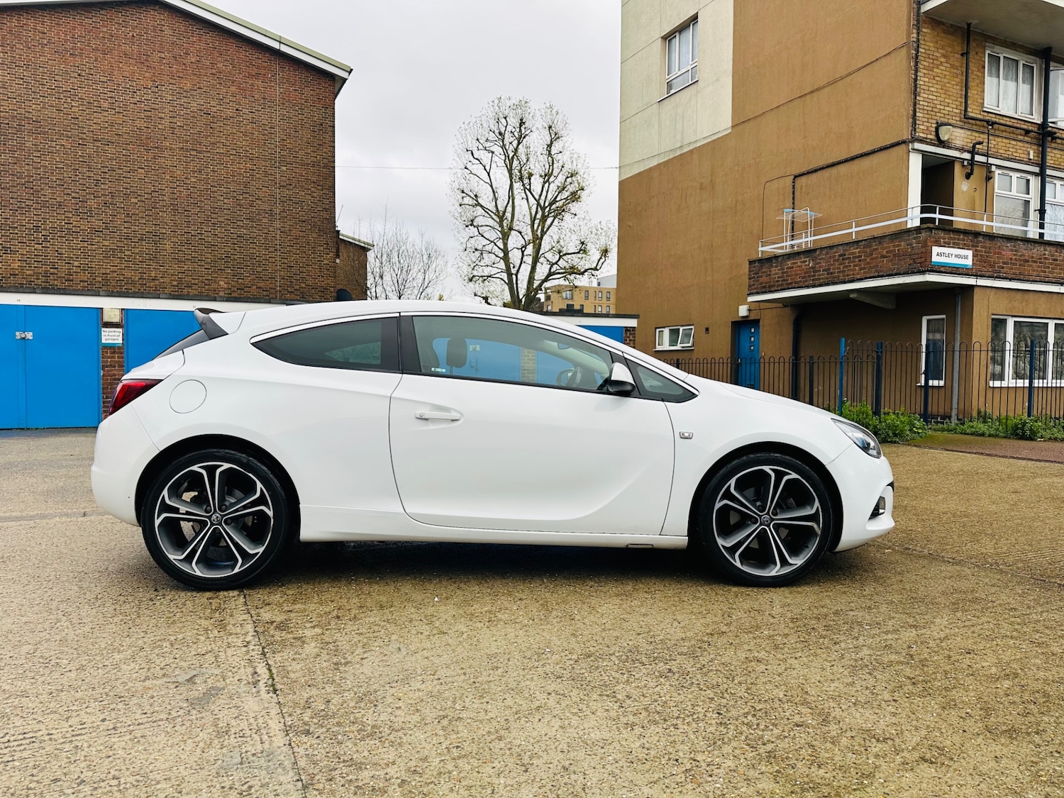 Used Vauxhall Astra GTC 2016 for sale - 76725439: Photo 9