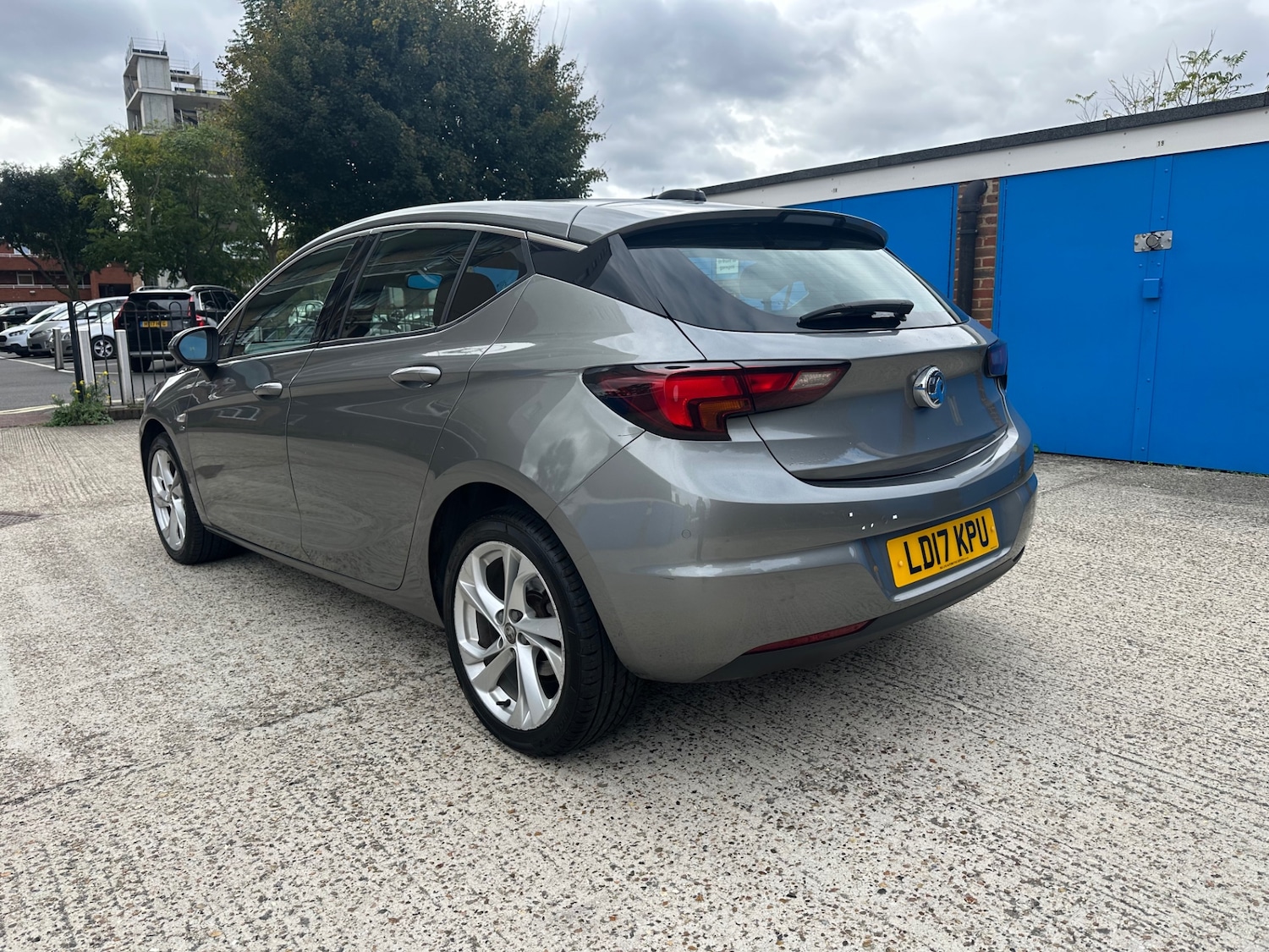 Used Vauxhall Astra 2017 for sale - 76670900: Photo 5