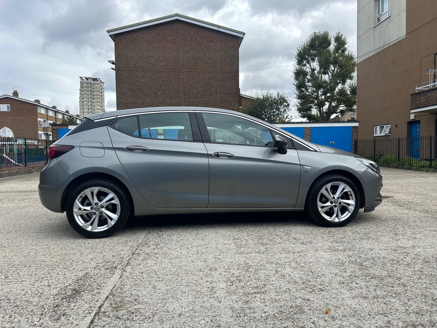 Used Vauxhall Astra 2017 for sale - 76670900: Photo 7