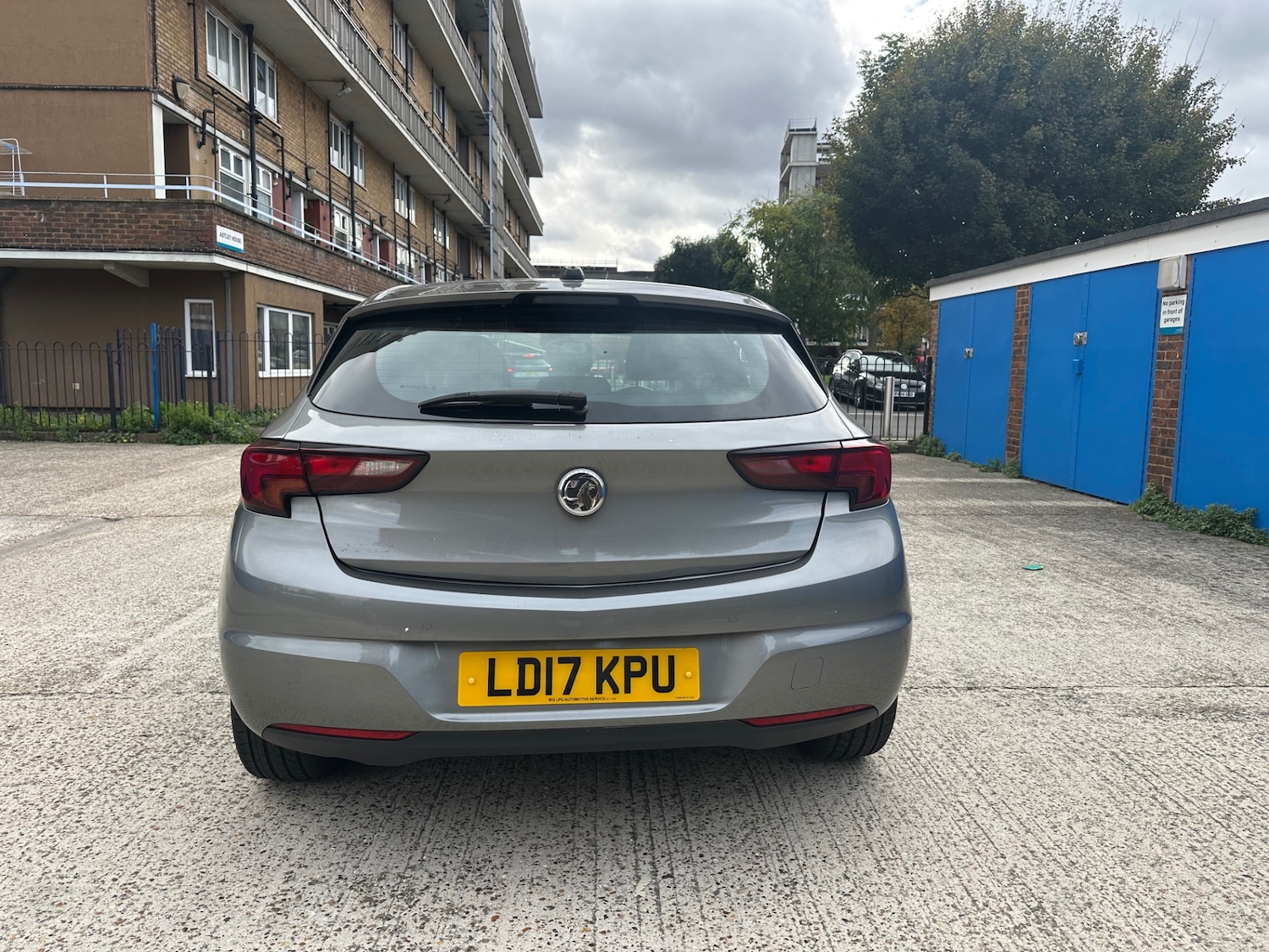 Used Vauxhall Astra 2017 for sale - 76670900: Photo 8