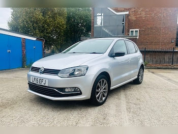 Used Volkswagen Polo 2015 for sale - 76357768: Photo