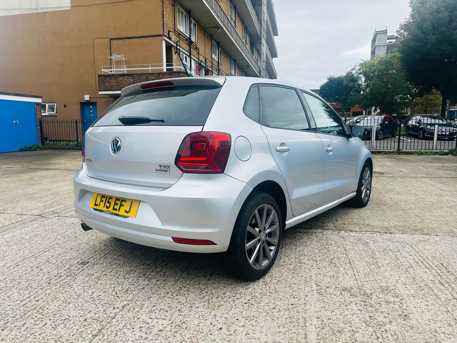 Used Volkswagen Polo 2015 for sale - 76357768: Photo 5