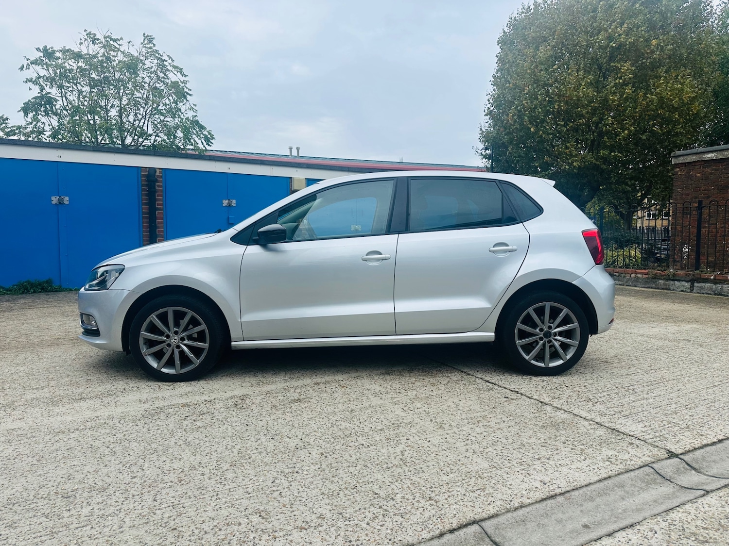 Used Volkswagen Polo 2015 for sale - 76357768: Photo 6