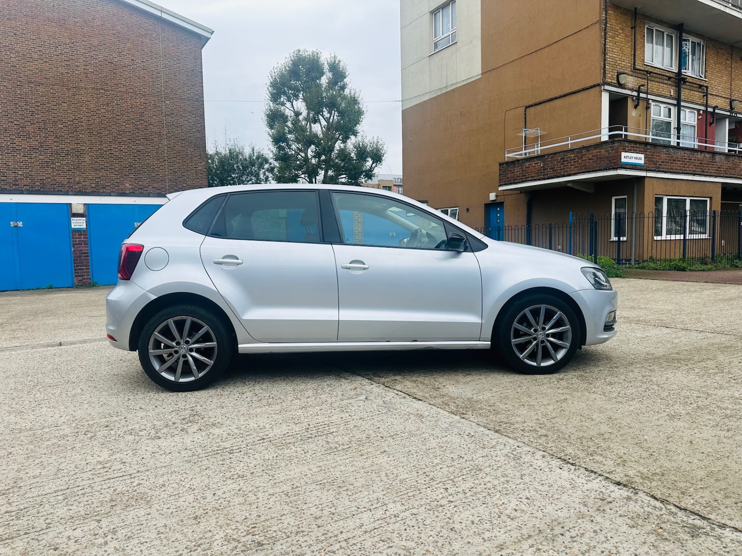 Used Volkswagen Polo 2015 for sale - 76357768: Photo 7