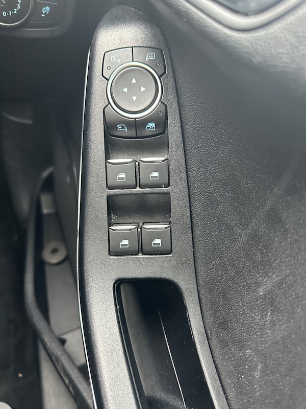 Used Ford Fiesta 2017 for sale - 76315639: Photo 16